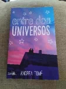 ENTRE DOS UNIVERSOS