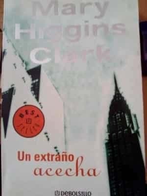Un extrano acecha