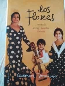 Los flores artistas de ley, familia y raza 