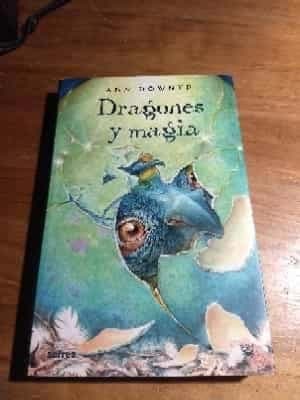Dragones Y Magia/ Hatching Magic