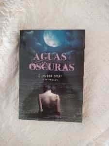 aguas oscuras