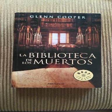 La biblioteca de los muertos