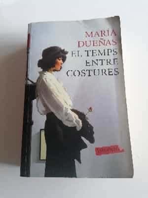 El temps entre costures