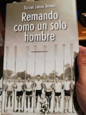 remando como un solo hombre 