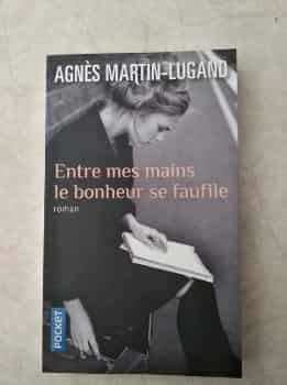 Entre mes mains le bonheur se faufile (libro en francés) 
