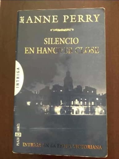 Silencio En Hanover Close