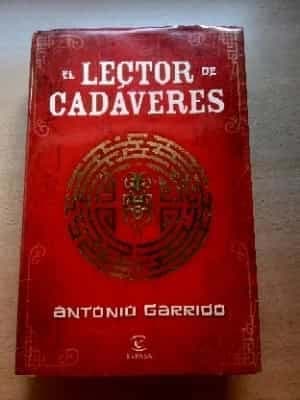 El lector de cadáveres