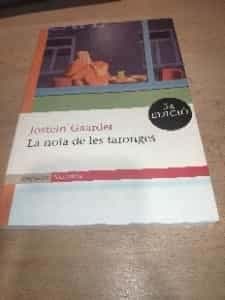 La noia de les taronges