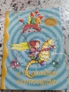 Kika superbruja y la ciudad sumergida