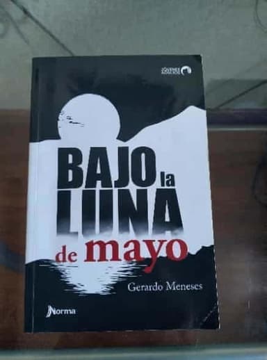 Bajo la Luna de Mayo