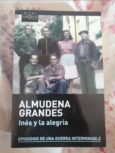 Inés y la alegría