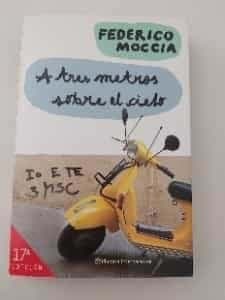 A tres metros sobre el cielo