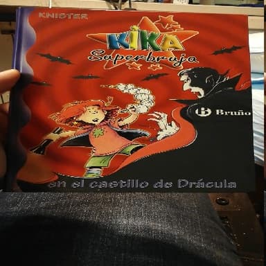 Kika Superbruja en el castillo de Drácula