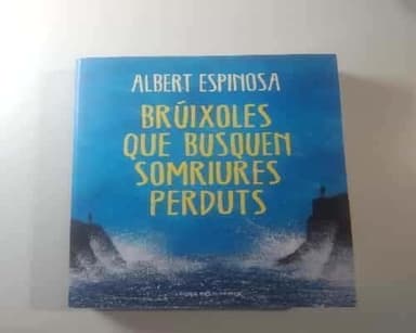 BRUIXOLES QUE BUSQUEN SOMRIURES PERDUTS