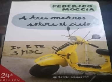 A tres metros sobre el cielo