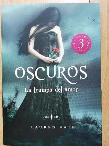 Oscuros. La trampa del amor