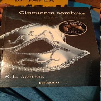 Cincuenta sombras más oscuras