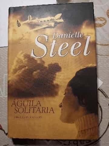 Águila solitaria