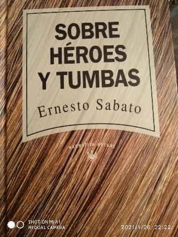 Sobre héroes y tumbas
