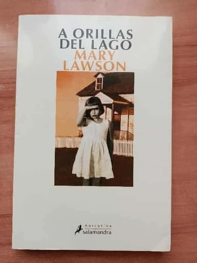 A Orillas Del Lago