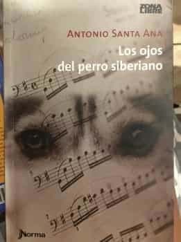 Los ojos del perro siberiano