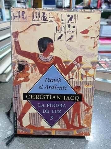 Panel el ardiente (3.La piedra de luz)