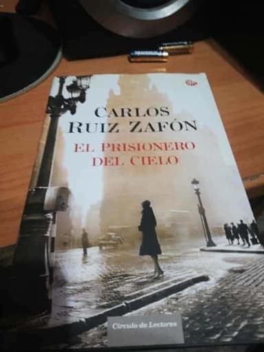 EL PRISIONERO DEL CIELO