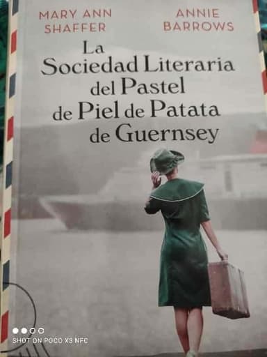 La Sociedad Literaria del Pastel de Piel de Patata de Guernsey