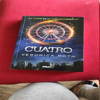 Cuatro. Un libro de la Saga Divergente
