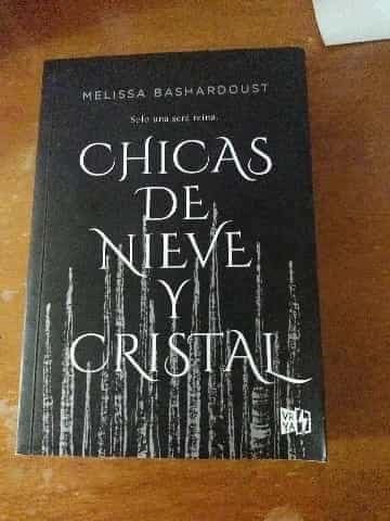 Chicas de nieve y cristal