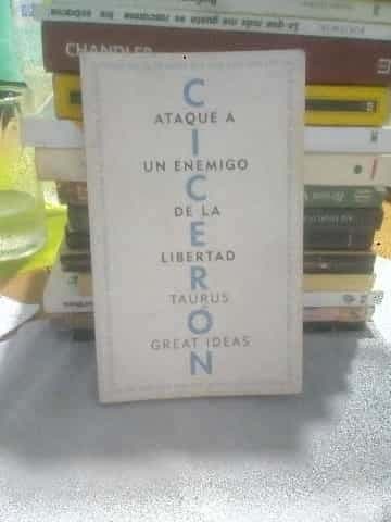 ataque a un enemigo de la libertad