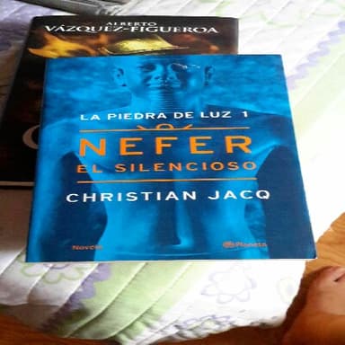 Nefer el silencioso