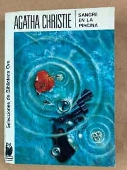 Sangre en la piscina