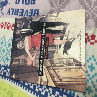 Maribel y la extraña familia aula de literatura ESO. Auxiliar