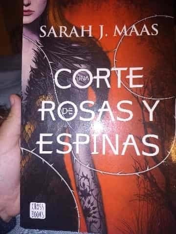 Una Corte de Rosas y Espinas