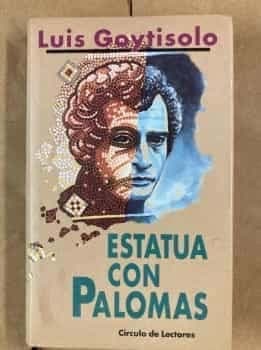Estatua con palomas