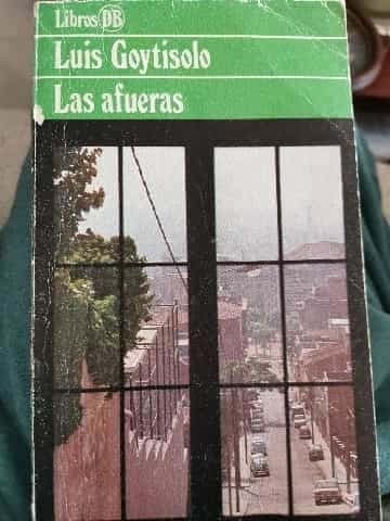Las afueras.