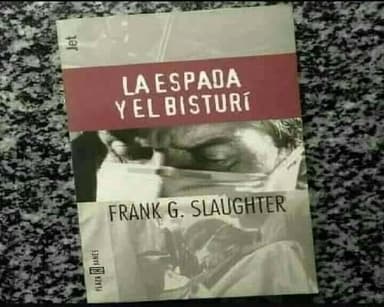 La espada y el bisturí 