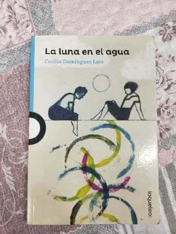 La luna en el agua