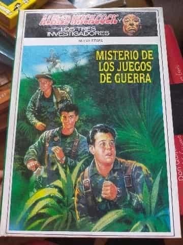 Tres Investigadores N.E. 8