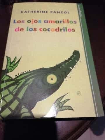 Los ojos amarillos de los cocodrilos