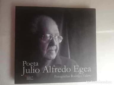POETA JULIO ALFREDO EGEA-FOTOGRAFIA RODRIGO VALERO-ALMERIA
