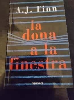 La dona a la finestra