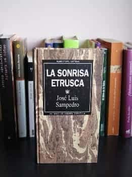 La Sonrisa Etrusca