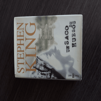 Un Saco De Huesos/A Bag of Bones