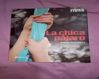 La chica pájaro