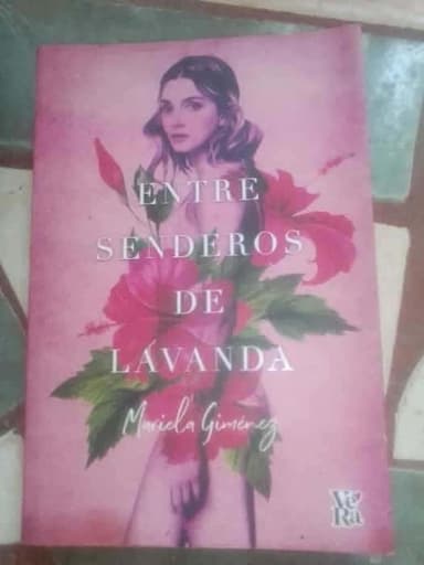 Entre senderos de lavanda