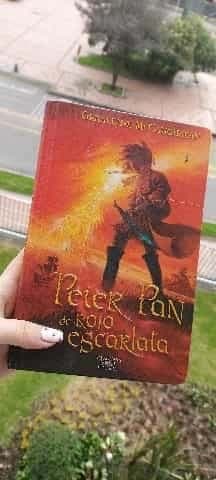 PETER PAN DE ROJO ESCARLATA  USE 9587044673