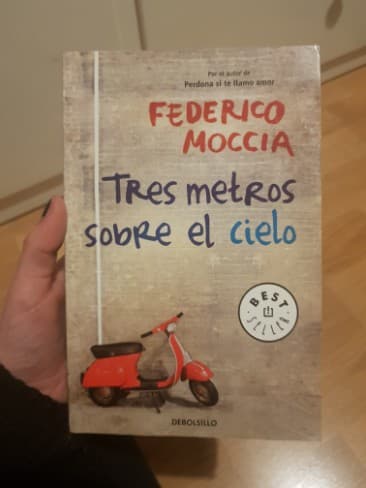 Tres metros sobre el cielo