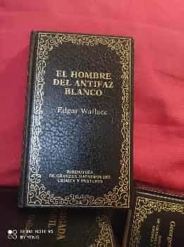 El hombre del antifaz blanco 
